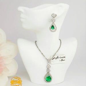 نیمست نگین اتمی سبز